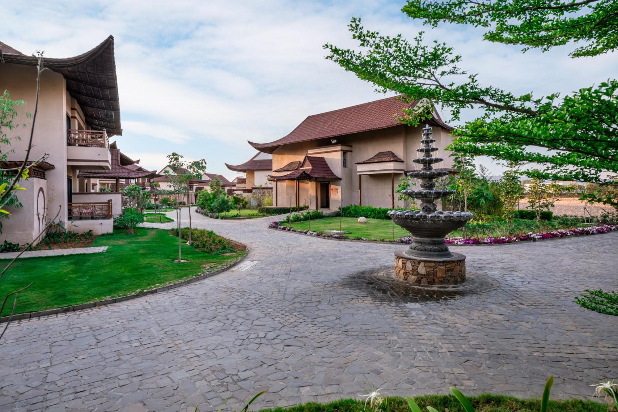 Ananta Spa & Resort Jaipur Buitenkant foto