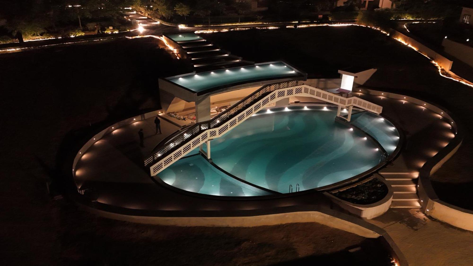 Ananta Spa & Resort Jaipur Buitenkant foto